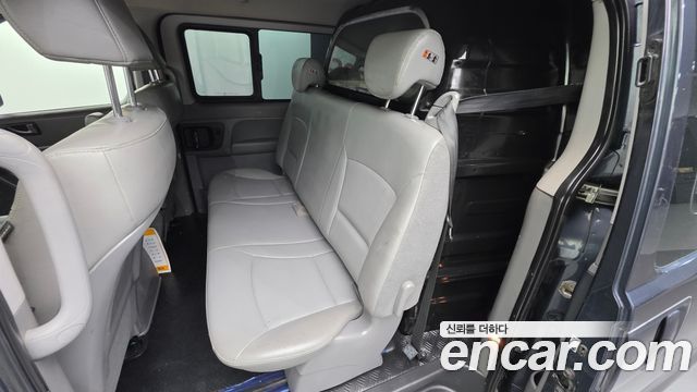 Hyundai Starex 2018 — photo 18
