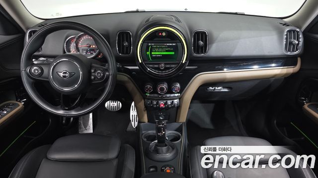 Mini Countryman 2018 — photo 7
