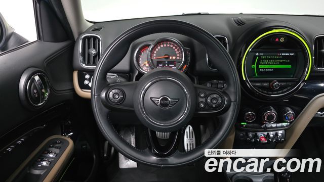 Mini Countryman 2018 — photo 14