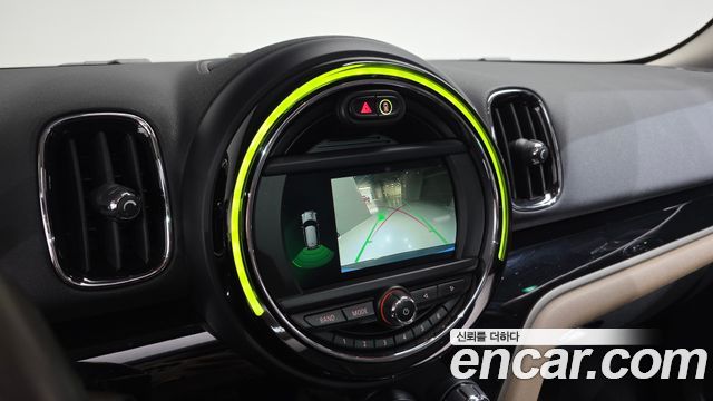 Mini Countryman 2018 — photo 16
