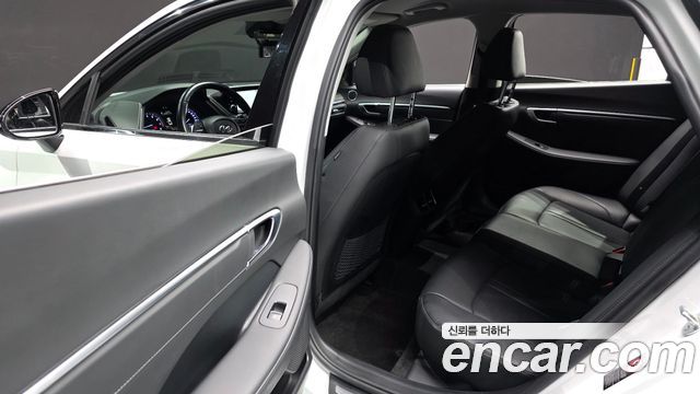 Hyundai Sonata 2022 — photo 12