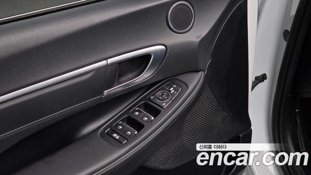 Hyundai Sonata 2022 — photo 17