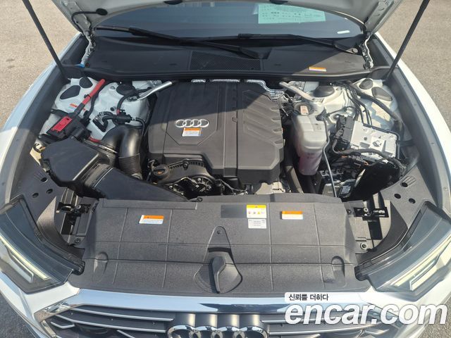 Audi A6 2022 — photo 10