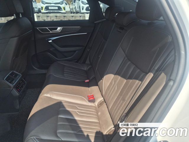Audi A6 2022 — photo 19