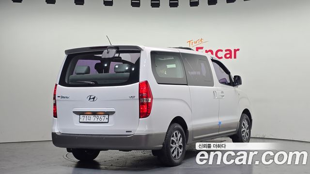 Hyundai Starex 2016 — photo 2