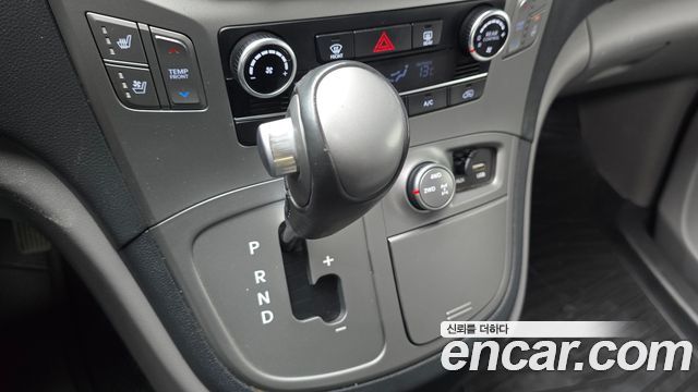 Hyundai Starex 2016 — photo 9