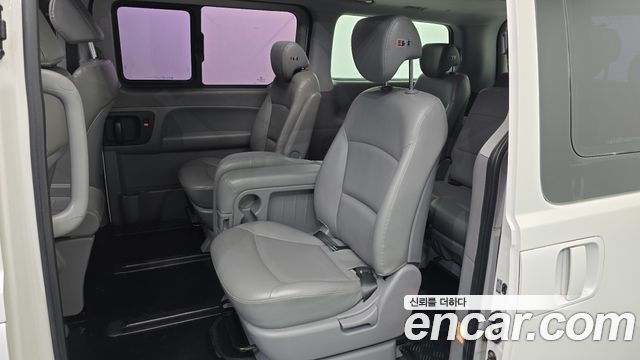 Hyundai Starex 2016 — photo 11