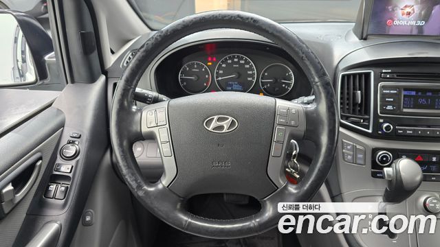 Hyundai Starex 2016 — photo 13
