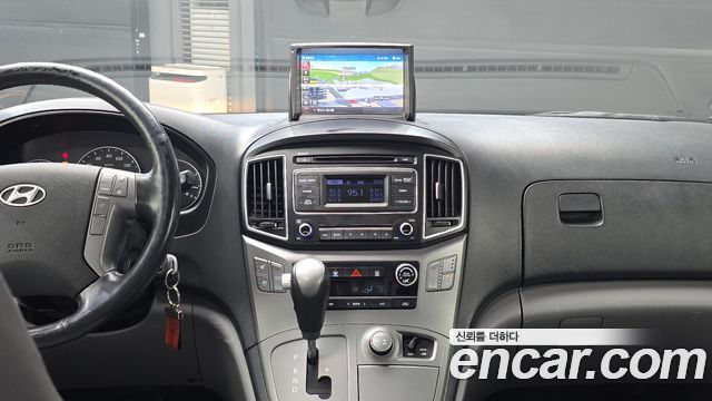 Hyundai Starex 2016 — photo 19