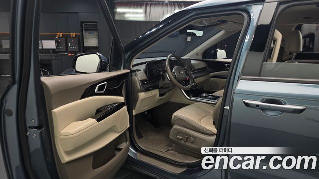 Kia Canival 2021 — photo 11