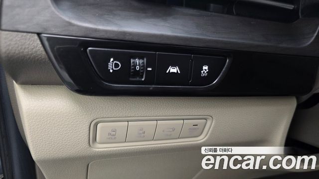 Kia Canival 2021 — photo 16