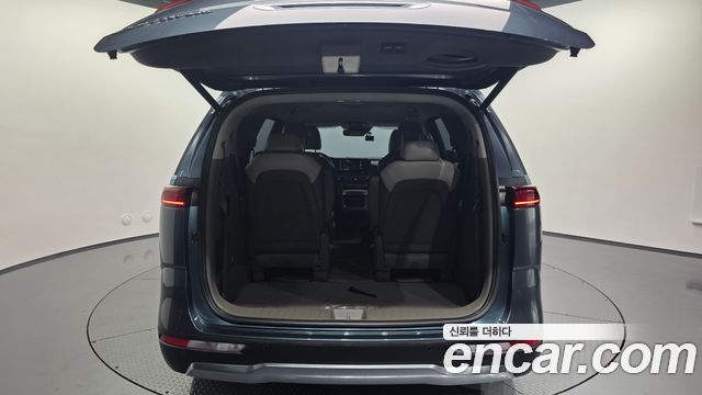 Kia Canival 2021 — photo 20