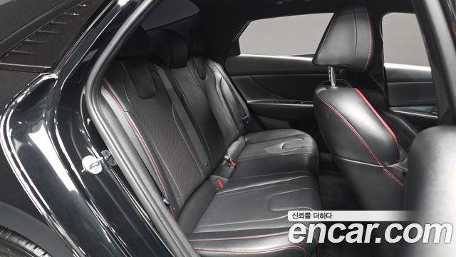 Hyundai AVANTE 2021 — photo 12