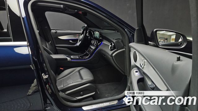 Mercedes-Benz GLC-Class 2021 — photo 11