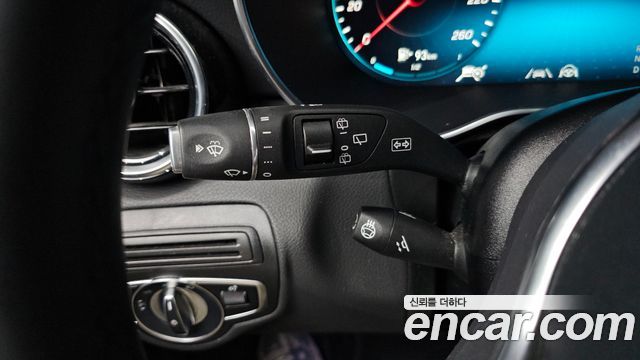 Mercedes-Benz GLC-Class 2021 — photo 18