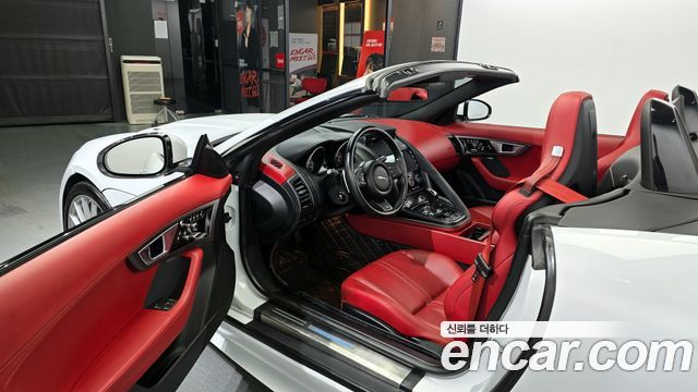 Jaguar F-TYPE 2016 — photo 10