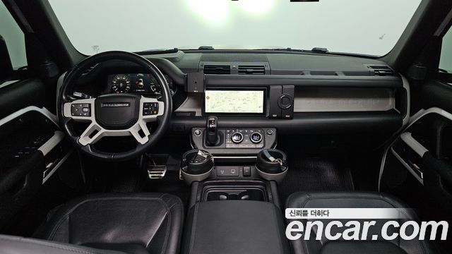 Land Rover Defender 2022 — photo 7