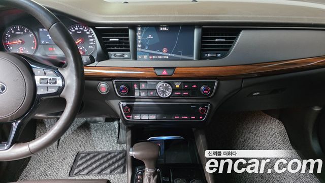 Kia K7 2016 — photo 14