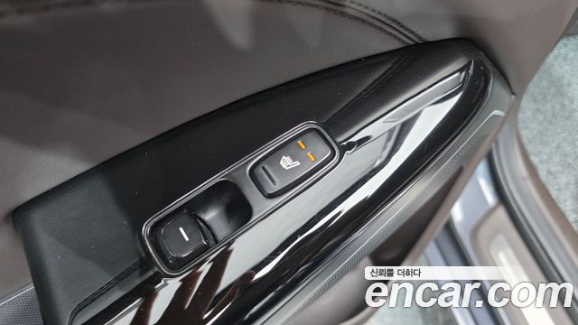 Kia K7 2016 — photo 18