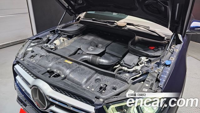 Mercedes-Benz GLE-Class 2022 — photo 6