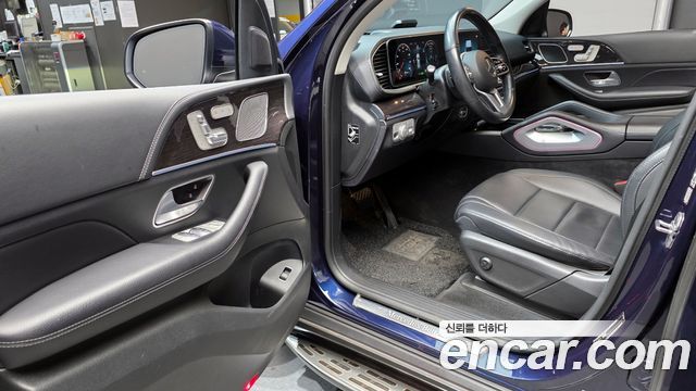 Mercedes-Benz GLE-Class 2022 — photo 11