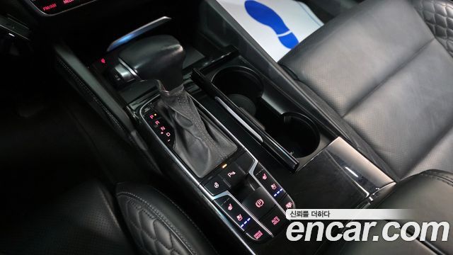 Kia K7 2016 — photo 9