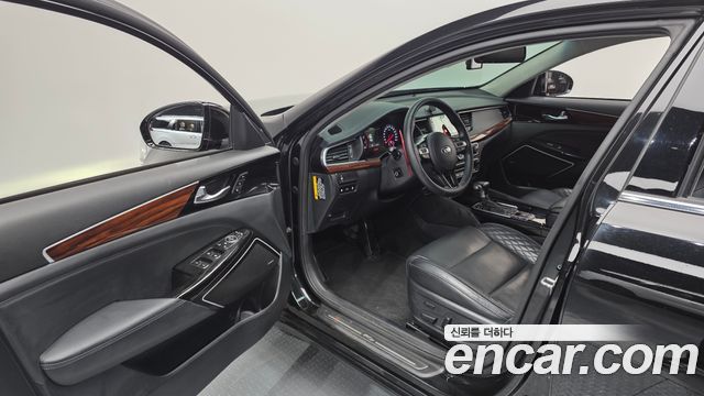 Kia K7 2016 — photo 11