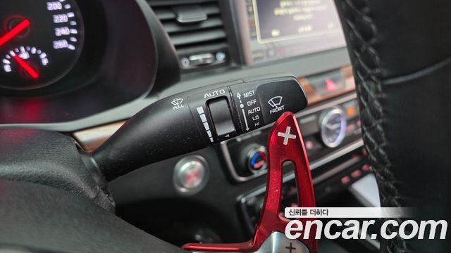 Kia K7 2016 — photo 18
