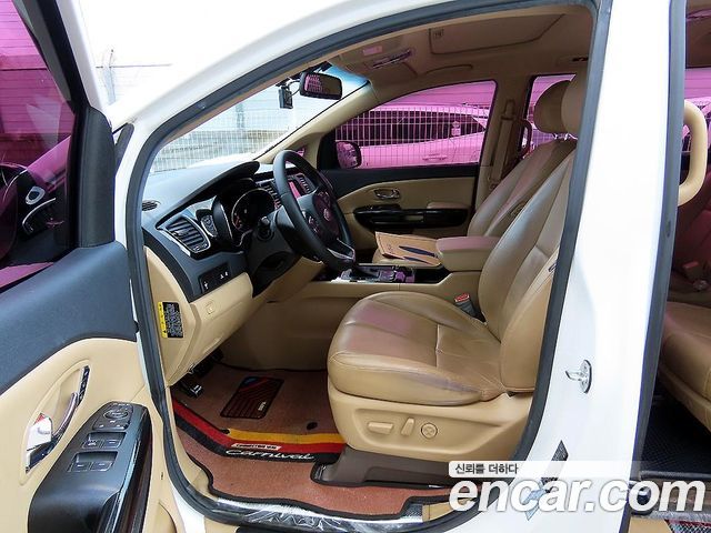 Kia Canival 2017 — photo 5