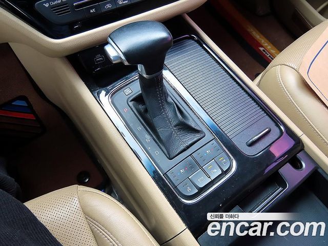 Kia Canival 2017 — photo 10