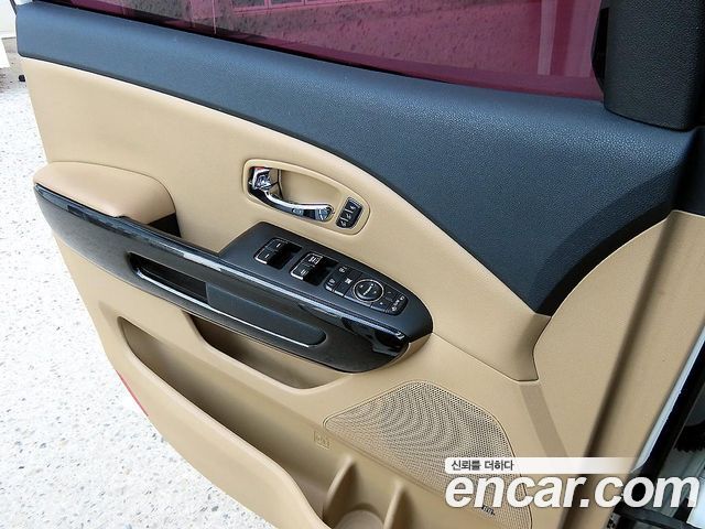 Kia Canival 2017 — photo 11