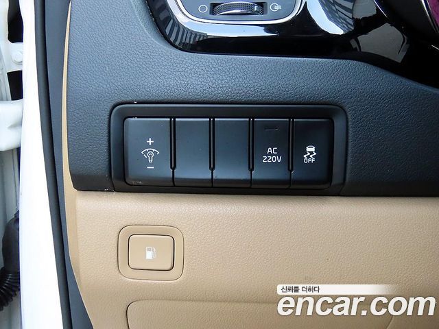 Kia Canival 2017 — photo 12
