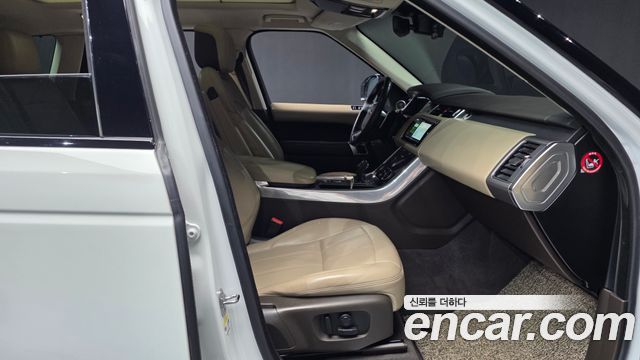 Land Rover Range Rover Sport 2018 — photo 11