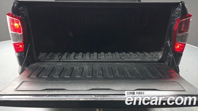 KG Mobility Rexton 2018 — photo 20