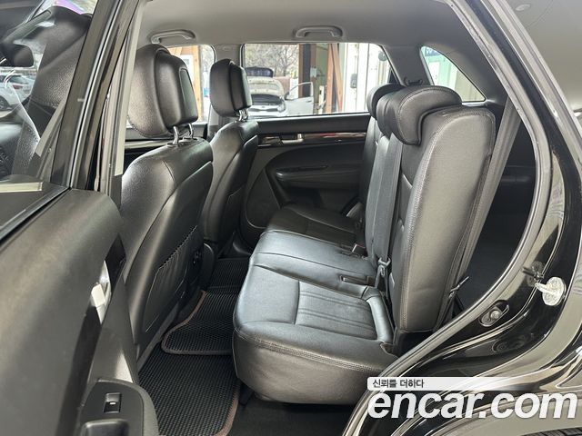 Kia Sorento 2012 — photo 8