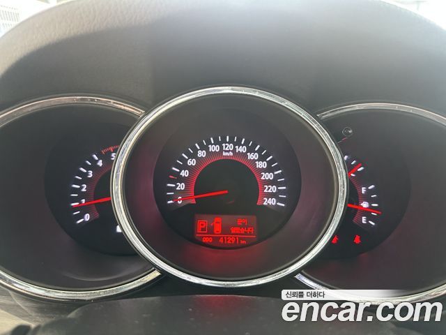 Kia Sorento 2012 — photo 9
