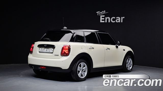 Mini Cooper 2019 — photo 2