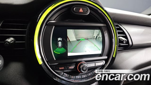 Mini Cooper 2019 — photo 16