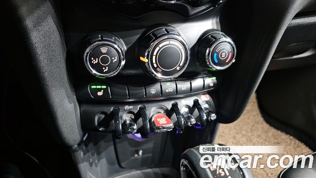 Mini Cooper 2019 — photo 17