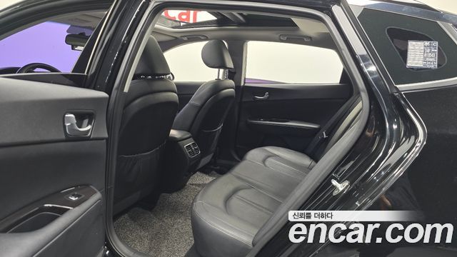 Kia K5 2016 — photo 12