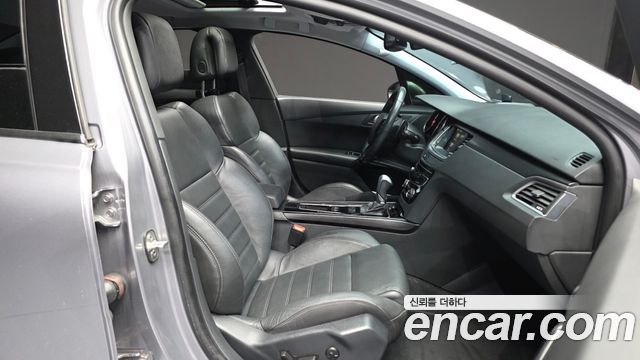 Peugeot 508 2016 — photo 11
