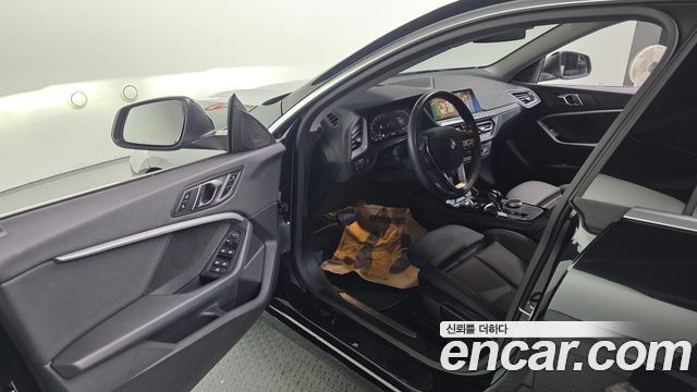 BMW 2-Series 2024 — photo 11