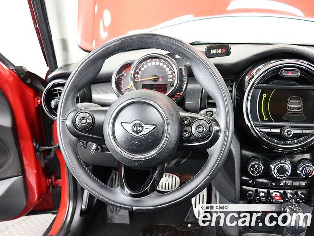 Mini Cooper 2015 — photo 17