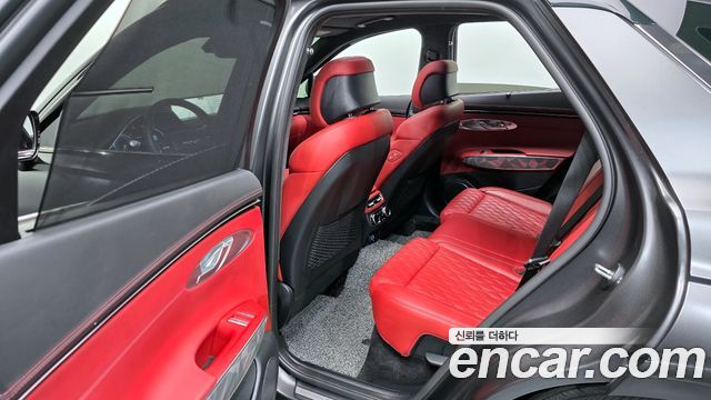 Genesis GV70 2024 — photo 12