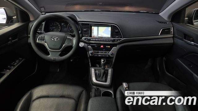 Hyundai AVANTE 2016 — photo 7