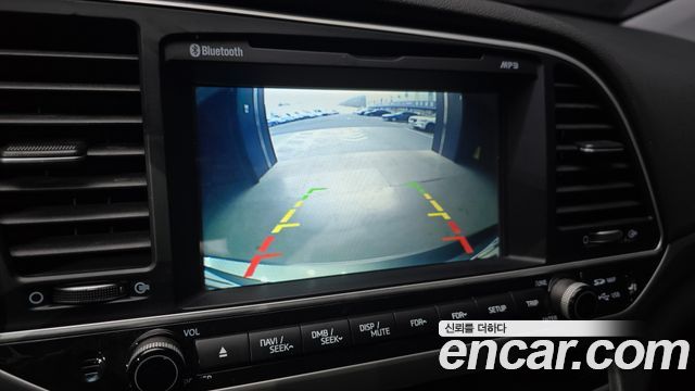 Hyundai AVANTE 2016 — photo 16