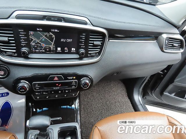 Kia Sorento 2018 — photo 17