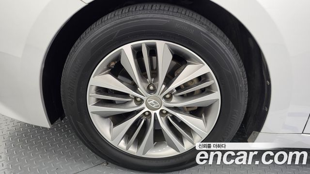 Hyundai Grandeur 2015 — photo 5