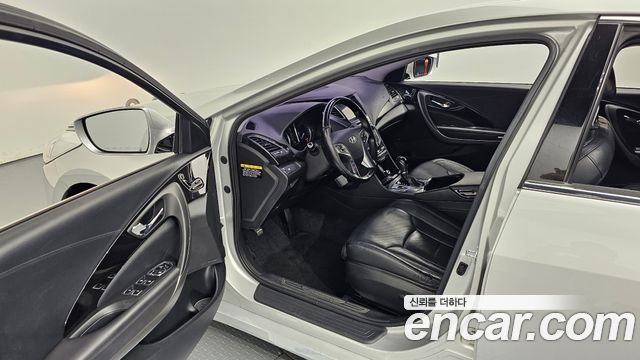 Hyundai Grandeur 2015 — photo 11