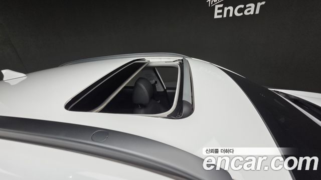 Hyundai Kona 2023 — photo 11